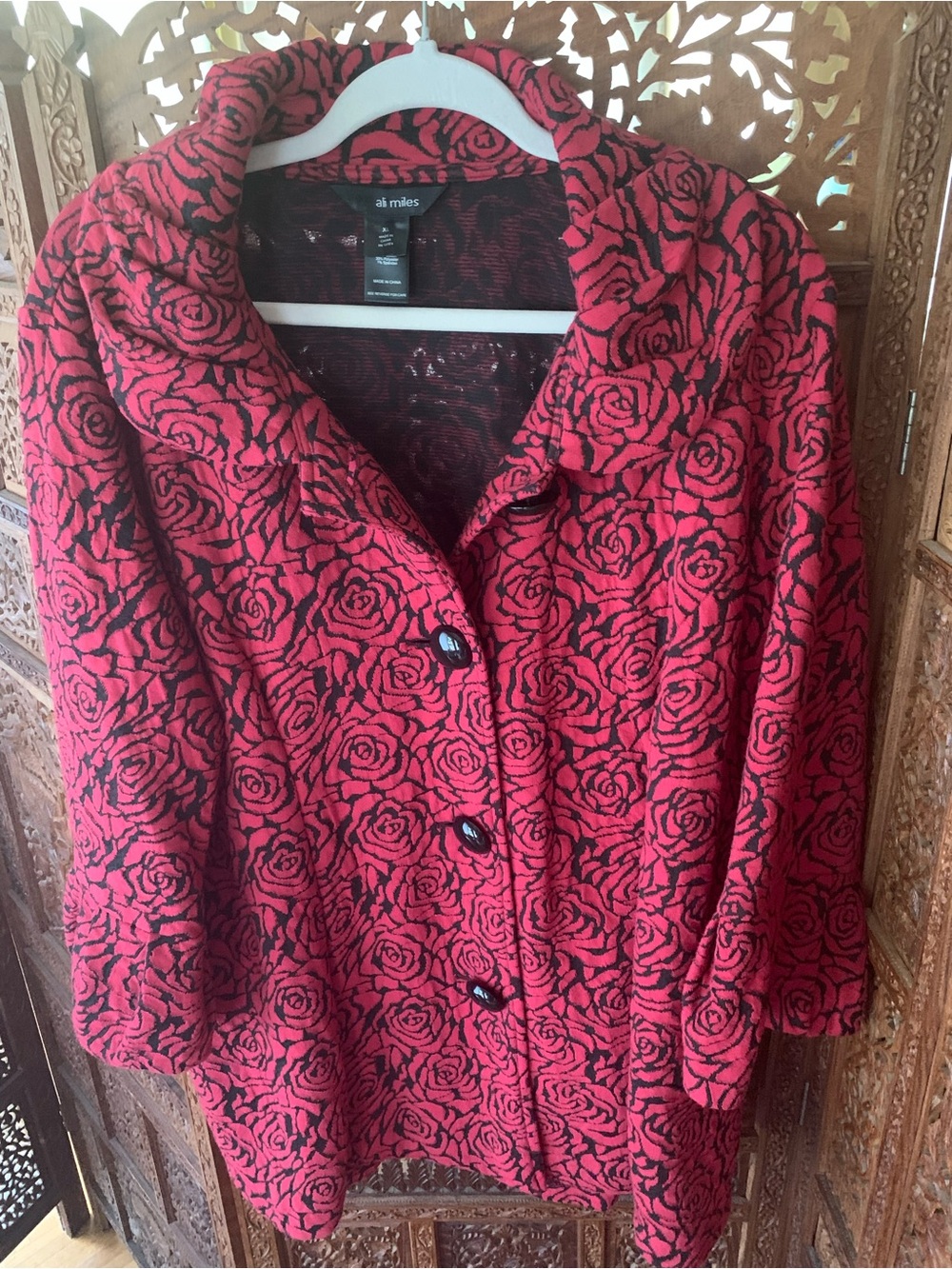 Ali Miles Red and Black Rose Jacquard Button Front Cardigan